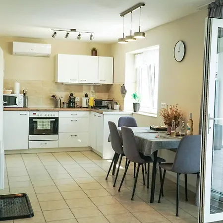 Fuegefa شقة Balatonalmádi