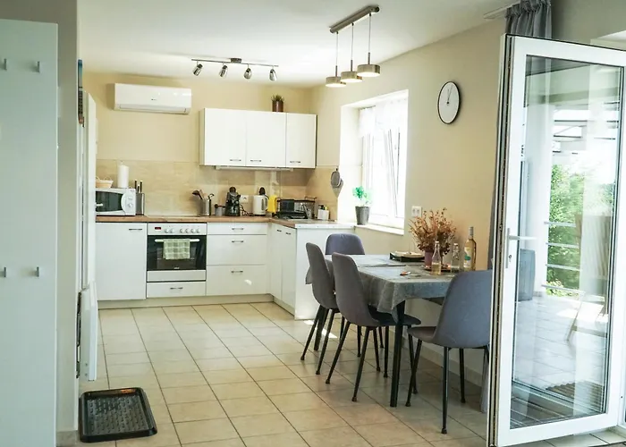 Fuegefa Apartman Balatonalmádi